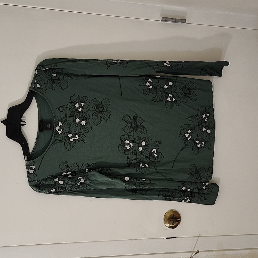 Ann Taylor - Green Floral Long Sleeve